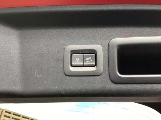 ＣＸ－３０ １．８　ＸＤ　Ｌパッケージ　ディーゼルターボ　ＢＯＳＥサウンド　ナビ　ＥＴＣ　全方位モニター　アドバンスキー　パワーリアゲート　ＤＳＣ　Ｂｌｕｅｔｏｏｔｈ接続　盗難防止装置　電動シート　キーレス　ターボ　ＡＢＳ　バックカメラ　ＡＷ　オートエアコン（8枚目）