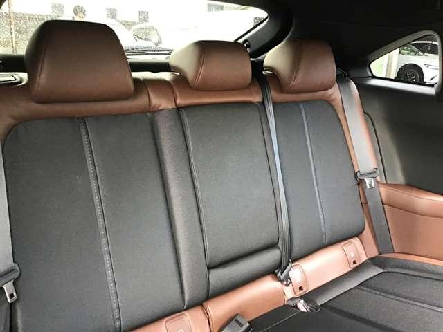 ���㕔���ȃV�[�g��聙�@�����A�V�[�g�����K�ȏ��S�n���V-�g�̏��S�n���ǂ��A���s�Ȃǒ������^�]�ɂ������Ă��܂��B