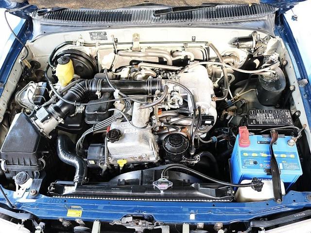 ハイラックスサーフ ＳＳＲ－Ｘ　後期型　ナローボディー　メッキバンパー　ＵＳアーチモール　リフトアップ　１６ｉｎｃｈスチールホイール＆ＢＦグッドリッチＫＯ２　メッシュグリル　ＵＳコーナー　ディスプレイオーディオ　ブラウンシートカバー（15枚目）