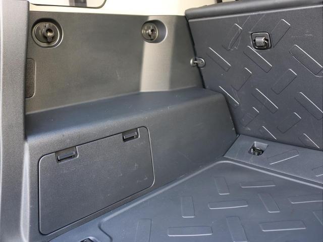 ＦＪクルーザー ベースグレード　走行７．５万ｋｍ　トレイル仕様　リフトアップ　ＭＫＷ１７ｉｎｃｈアルミホイール＆ＢＦグッドリッチＫＯ３　純正ナビ　ＥＴＣ　専用シートカラー（15枚目）