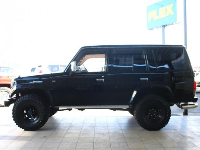 �T�C�h����̌����ڂ����ɃJ�b�R�C�C�I