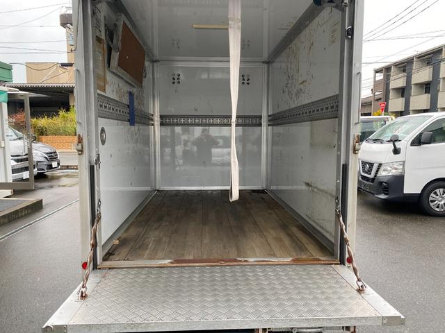 ボンゴトラック ＤＸ　０．８５トンパネルバン　跳ね上げ扉　オートマ　バックカメラ　キッチンカーベース車輌（8枚目）