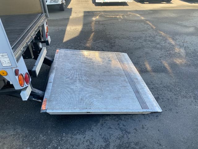 エルフトラック 2トン標準ロングアルミバン跳ね上げゲート 総重量5トン未満 ミッション(9枚目)