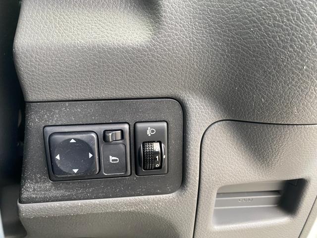 デリカバン ＧＸ　５人乗り　ナビ　テレビ　バックカメラ　ＥＴＣ（16枚目）