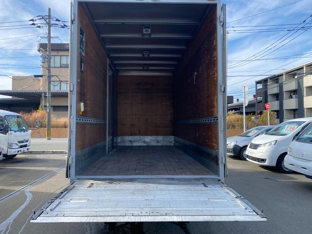 エルフトラック ロングフルフラットロー　２．９トンアルミバン格納ゲート　オートマ　バックカメラ　内高２２５ｃｍ（8枚目）