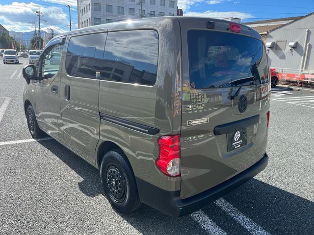 ＮＶ２００バネットバン ＤＸ　ＧＯＲＤＯＮ　ＭＩＬＬＥＲ　オリジナルバンライフカスタム　Ｃ－０１（8枚目）