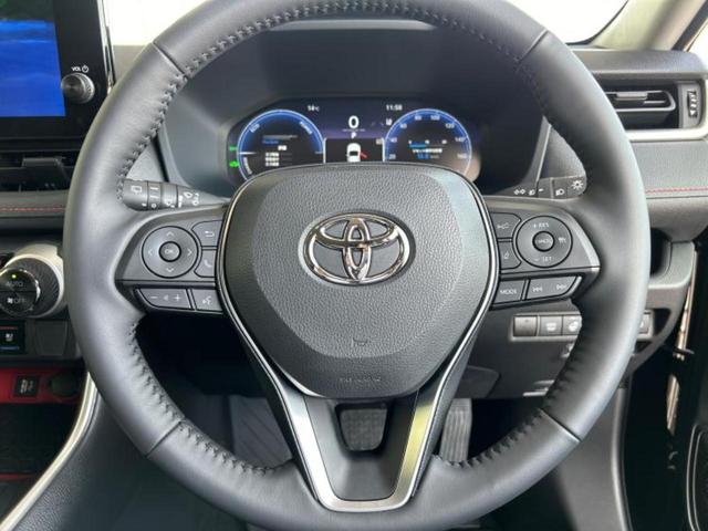 ＲＡＶ４ ４ＷＤハイブリッドアドベンチャーオフロードパッケ２　保証書／ディスプレイオーディオ＋ナビ１０．５インチ／デジタルインナーミラー／トヨタセーフティセンス／シートヒーター　前席／パノラミックビューモニター／車線逸脱防止支援システム　衝突被害軽減システム（14枚目）