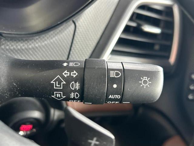 フォレスター ４ＷＤアドバンス　新品タイヤ／保証書／純正　ＳＤナビ／衝突安全装置／シートヒーター／車線逸脱防止支援システム／シート　フルレザー／パーキングアシスト　バックガイド／電動バックドア／ヘッドランプ　ＨＩＤ　革シート　４ＷＤ（15枚目）