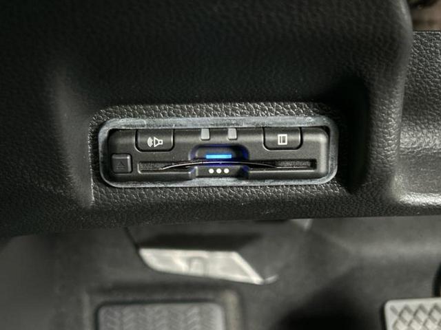 ヴェゼル ｅＨＥＶ　Ｘ　保証書／純正　８インチ　ＳＤナビ／ホンダセンシング／車線逸脱防止支援システム／パーキングアシスト　バックガイド／ドライブレコーダー　前後／ヘッドランプ　ＬＥＤ／Ｂｌｕｅｔｏｏｔｈ接続　バックカメラ（18枚目）
