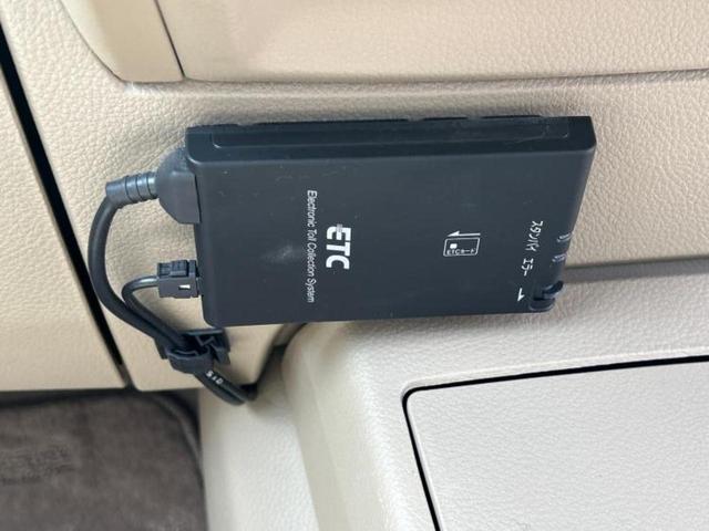 ティーダ １５Ｍ　新品タイヤ／純正　ＳＤナビ／ＥＴＣ／ＥＢＤ付ＡＢＳ／ワンセグＴＶ／エアバッグ　運転席／エアバッグ　助手席／パワーウインドウ／キーレスエントリー／オートエアコン／パワーステアリング／ＣＤ（17枚目）