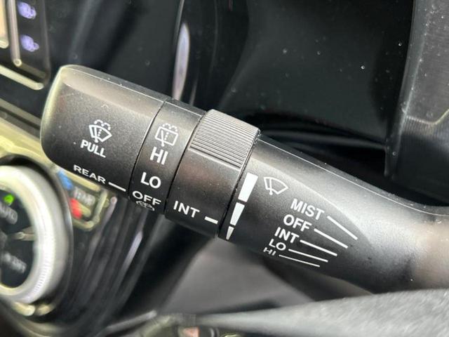 アクア Ｓスタイルブラック　保証書／純正　ＳＤナビ／衝突安全装置／シートヒーター　前席／車線逸脱防止支援システム／ＥＴＣ／ＥＢＤ付ＡＢＳ／横滑り防止装置／アイドリングストップ／フルセグＴＶ／エアバッグ　運転席／エアバッグ　助手席（16枚目）