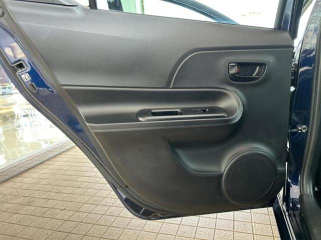 アクア Ｓスタイルブラック　保証書／純正　ＳＤナビ／衝突安全装置／シートヒーター　前席／車線逸脱防止支援システム／ＥＴＣ／ＥＢＤ付ＡＢＳ／横滑り防止装置／アイドリングストップ／フルセグＴＶ／エアバッグ　運転席／エアバッグ　助手席（22枚目）