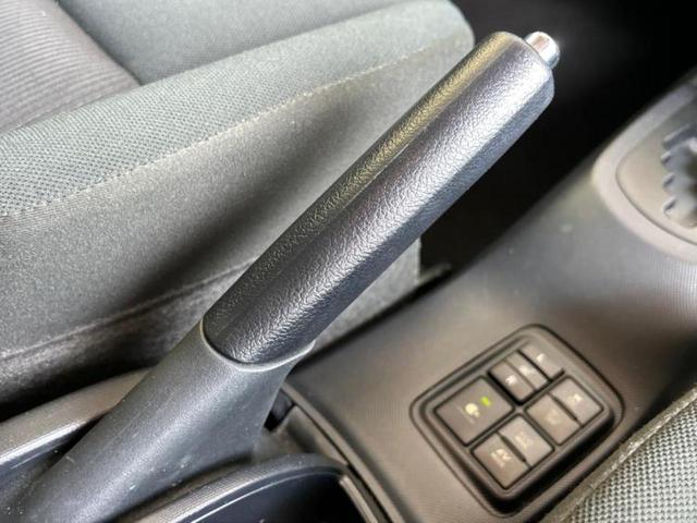 アクア Ｓスタイルブラック　保証書／純正　ＳＤナビ／衝突安全装置／シートヒーター　前席／車線逸脱防止支援システム／ＥＴＣ／ＥＢＤ付ＡＢＳ／横滑り防止装置／アイドリングストップ／フルセグＴＶ／エアバッグ　運転席／エアバッグ　助手席（41枚目）