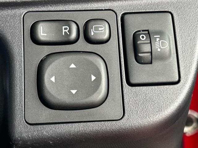 アクア Ｓ　保証書／純正　ＳＤナビ／ヘッドランプ　ＨＩＤ／Ｂｌｕｅｔｏｏｔｈ接続／ＥＴＣ／ＥＢＤ付ＡＢＳ／横滑り防止装置／アイドリングストップ／バックモニター／フルセグＴＶ／ＤＶＤ／エアバッグ　運転席　ＤＶＤ再生（26枚目）