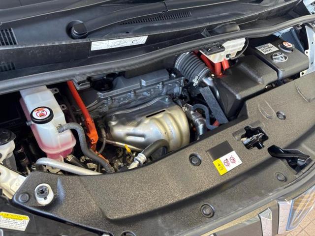 アルファードハイブリッド ４ＷＤエグゼクティブラウンジＳ　ＪＢＬ／保証書／ディスプレイオーディオ＋ナビ１０．５インチ／フリップダウンモニター　純正　１３．２インチ／デジタルインナーミラー／トヨタセーフティセンス／両側電動スライドドア　革シート　全周囲カメラ（66枚目）