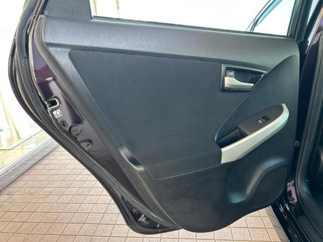 プリウス Ｓ　新品タイヤ／社外　ＳＤナビ／ヘッドランプ　ＨＩＤ／ＥＴＣ／ＥＢＤ付ＡＢＳ／横滑り防止装置／アイドリングストップ／フルセグＴＶ／禁煙車／エアバッグ　運転席／エアバッグ　助手席／エアバッグ　サイド（23枚目）