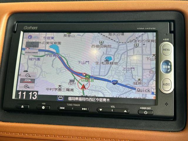 ヴェゼル ハイブリッドＺ　新品タイヤ／保証書／純正　メモリーナビ／シートヒーター　前席／ヘッドランプ　ＬＥＤ／ＥＴＣ／ＥＢＤ付ＡＢＳ／横滑り防止装置／ワンセグＴＶ／ルーフレール／エアバッグ　運転席／エアバッグ　助手席（9枚目）