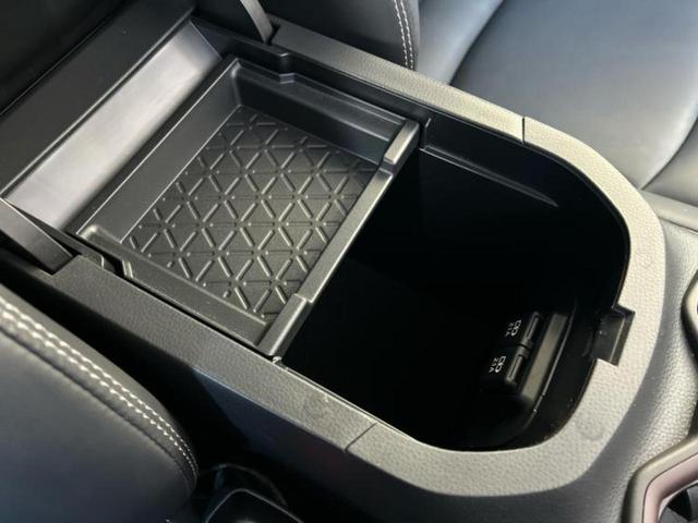 ＲＡＶ４ ４ＷＤ　Ｇ　社外　９インチ　ＳＤナビ／衝突安全装置／シートヒーター／車線逸脱防止支援システム／シート　合皮／電動バックドア／ドライブレコーダー　社外／ヘッドランプ　ＬＥＤ／Ｂｌｕｅｔｏｏｔｈ接続／ＥＴＣ　４ＷＤ（33枚目）