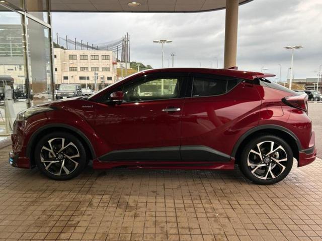 Ｃ－ＨＲ Ｇ　ＬＥＤエディション　純正エアロ／純正　９インチ　ＳＤナビ／衝突安全装置／シートヒーター　前席／車線逸脱防止支援システム／ヘッドランプ　ＬＥＤ／Ｂｌｕｅｔｏｏｔｈ接続／ＥＴＣ／ＥＢＤ付ＡＢＳ／横滑り防止装置　フルエアロ（2枚目）