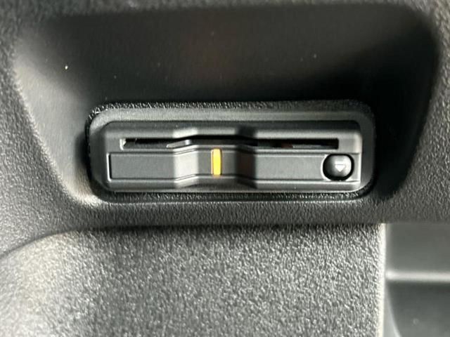 Ｎ－ＢＯＸカスタム ヒョウジュン　保証書／純正　９インチ　ＳＤナビ／両側電動スライドドア／シートヒーター　前席／全方位モニター／車線逸脱防止支援システム／パーキングアシスト　バックガイド／ヘッドランプ　ＬＥＤ　全周囲カメラ（18枚目）