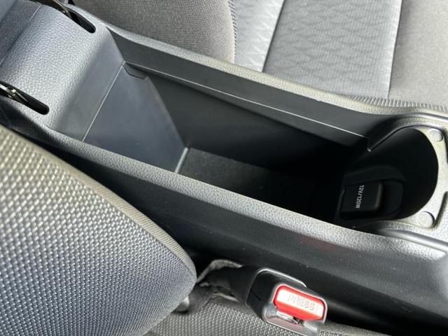 アクア Ｇ　新品タイヤ／保証書／ディスプレイオーディオ８インチ／衝突安全装置／パノラミックビューモニター／車線逸脱防止支援システム／ヘッドランプ　ＬＥＤ／Ｂｌｕｅｔｏｏｔｈ接続／ＥＴＣ／ＥＢＤ付ＡＢＳ（31枚目）