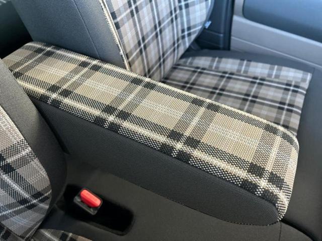 Ｎ－ＢＯＸジョイ ヒョウジュン２トーン　純正　８インチ　ナビ／ホンダセンシング／電動スライドドア／シートヒーター　前席／車線逸脱防止支援システム／登録済未使用車／ヘッドランプ　ＬＥＤ／Ｂｌｕｅｔｏｏｔｈ接続／ＥＢＤ付ＡＢＳ　レーンアシスト（30枚目）