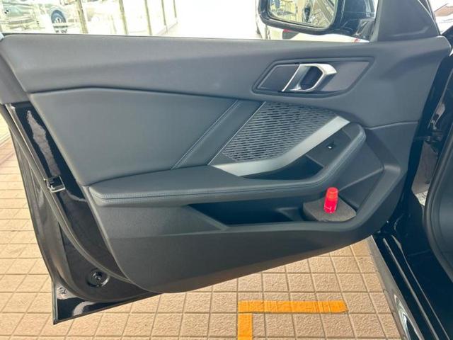 １シリーズ １２０Ｍスポーツ　カーナビゲーション／衝突安全装置／シートヒーター　前席／全方位モニター／車線逸脱防止支援システム／パーキングアシスト　バックガイド／ヘッドランプ　ＬＥＤ／ＥＢＤ付ＡＢＳ／横滑り防止装置　全周囲カメラ（21枚目）