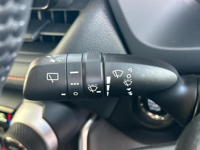 ＲＡＶ４ ４ＷＤアドベンチャー　サンルーフ／保証書／ディスプレイオーディオ＋ナビ／デジタルインナーミラー／トヨタセーフティセンス／車線逸脱防止支援システム／シート　合皮／パーキングアシスト　バックガイド　衝突被害軽減システム　４ＷＤ（16枚目）