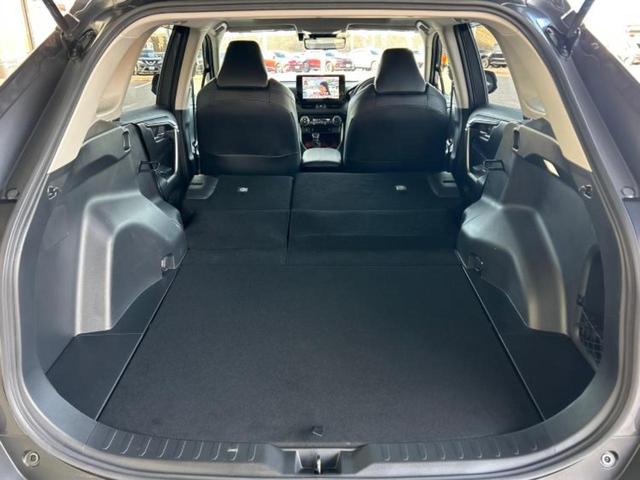 ＲＡＶ４ ４ＷＤアドベンチャー　サンルーフ／保証書／ディスプレイオーディオ＋ナビ／デジタルインナーミラー／トヨタセーフティセンス／車線逸脱防止支援システム／シート　合皮／パーキングアシスト　バックガイド　衝突被害軽減システム　４ＷＤ（19枚目）