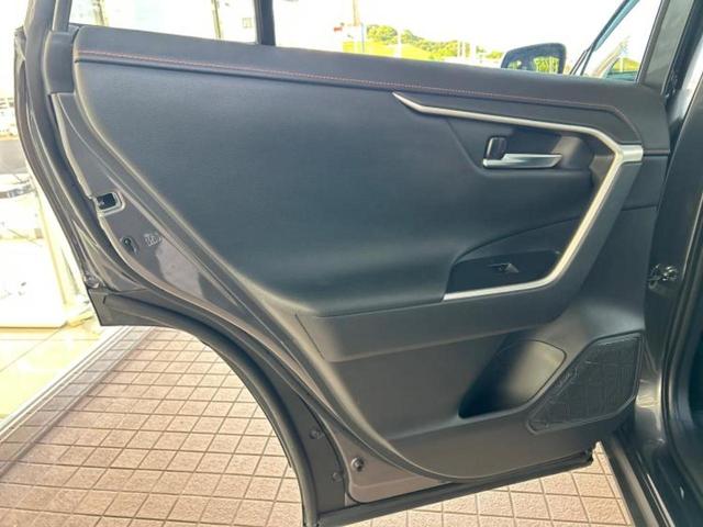 ＲＡＶ４ ４ＷＤアドベンチャー　サンルーフ／保証書／ディスプレイオーディオ＋ナビ／デジタルインナーミラー／トヨタセーフティセンス／車線逸脱防止支援システム／シート　合皮／パーキングアシスト　バックガイド　衝突被害軽減システム　４ＷＤ（23枚目）