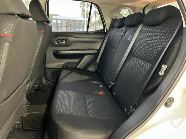 ライズ Ｚ　衝突安全装置／シートヒーター／車線逸脱防止支援システム／ヘッドランプ　ＬＥＤ／ＥＢＤ付ＡＢＳ／横滑り防止装置／アイドリングストップ／クルーズコントロール／エアバッグ　運転席／エアバッグ　助手席（7枚目）
