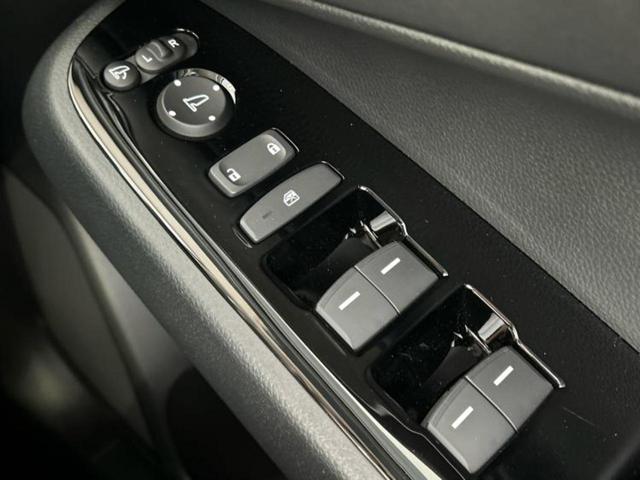 ヴェゼル ｅＨＥＶ　Ｚ　保証書／純正　８インチ　ナビ／ホンダセンシング／シートヒーター　前席／車線逸脱防止支援システム／シート　ハーフレザー／電動バックドア／ヘッドランプ　ＬＥＤ／ＵＳＢジャック／Ｂｌｕｅｔｏｏｔｈ接続（28枚目）