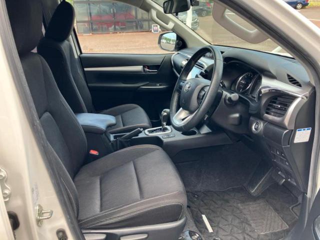 ハイラックス ４ＷＤ　Ｚ　保証書／社外　ＳＤナビ／トヨタセーフティセンス／車線逸脱防止支援システム／パーキングアシスト　バックガイド／ヘッドランプ　ＬＥＤ／Ｂｌｕｅｔｏｏｔｈ接続／ＥＴＣ／ＥＢＤ付ＡＢＳ　衝突被害軽減システム（4枚目）
