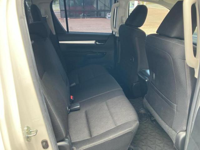 ハイラックス ４ＷＤ　Ｚ　保証書／社外　ＳＤナビ／トヨタセーフティセンス／車線逸脱防止支援システム／パーキングアシスト　バックガイド／ヘッドランプ　ＬＥＤ／Ｂｌｕｅｔｏｏｔｈ接続／ＥＴＣ／ＥＢＤ付ＡＢＳ　衝突被害軽減システム（5枚目）