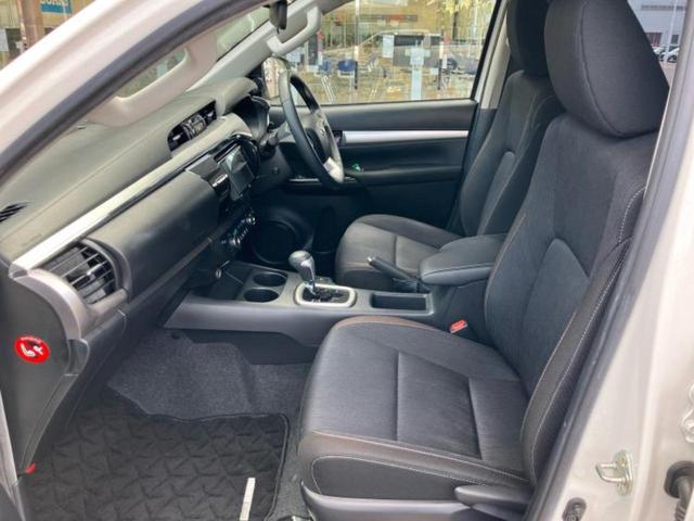 ハイラックス ４ＷＤ　Ｚ　保証書／社外　ＳＤナビ／トヨタセーフティセンス／車線逸脱防止支援システム／パーキングアシスト　バックガイド／ヘッドランプ　ＬＥＤ／Ｂｌｕｅｔｏｏｔｈ接続／ＥＴＣ／ＥＢＤ付ＡＢＳ　衝突被害軽減システム（6枚目）