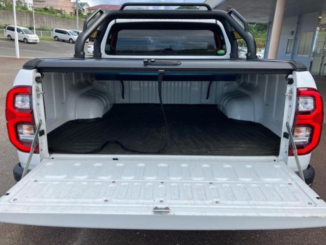 ハイラックス ４ＷＤ　Ｚ　保証書／社外　ＳＤナビ／トヨタセーフティセンス／車線逸脱防止支援システム／パーキングアシスト　バックガイド／ヘッドランプ　ＬＥＤ／Ｂｌｕｅｔｏｏｔｈ接続／ＥＴＣ／ＥＢＤ付ＡＢＳ　衝突被害軽減システム（8枚目）