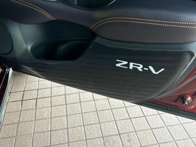ZR-V 4WD eHEV Z BOSE/保証書/純正 9インチ ナビ/ホンダセンシング/シートヒーター 前席/マルチビューカメラシステム/車線逸脱防止支援システム/シート 合皮/電動バックドア/ドライブレコーダー 純正 電動シート(50枚目)