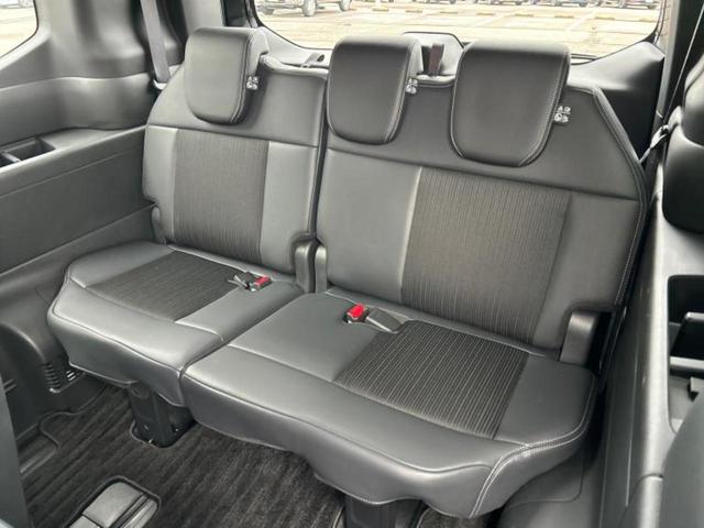 ステップワゴン ｅＨＥＶスパーダ　保証書／純正　１１インチ　ＳＤナビ／ホンダセンシング／両側電動スライドドア／シートヒーター　前席／車線逸脱防止支援システム／シート　ハーフレザー／パーキングアシスト　バックガイド　衝突被害軽減システム（19枚目）