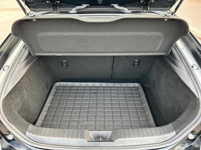 MAZDA3ファストバック 20Sプロアクティブツーリングセレクション 保証書/純正 SDナビ/衝突安全装置/シートヒーター 前席/360°ビューモニター/車線逸脱防止支援システム/ドライブレコーダー 前後/ヘッドランプ LED/Bluetooth接続/ETC 電動シート(8枚目)