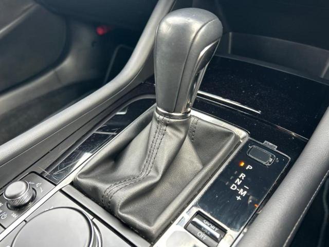 MAZDA3ファストバック 20Sプロアクティブツーリングセレクション 保証書/純正 SDナビ/衝突安全装置/シートヒーター 前席/360°ビューモニター/車線逸脱防止支援システム/ドライブレコーダー 前後/ヘッドランプ LED/Bluetooth接続/ETC 電動シート(18枚目)