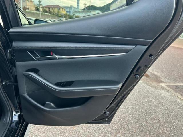 MAZDA3ファストバック 20Sプロアクティブツーリングセレクション 保証書/純正 SDナビ/衝突安全装置/シートヒーター 前席/360°ビューモニター/車線逸脱防止支援システム/ドライブレコーダー 前後/ヘッドランプ LED/Bluetooth接続/ETC 電動シート(20枚目)