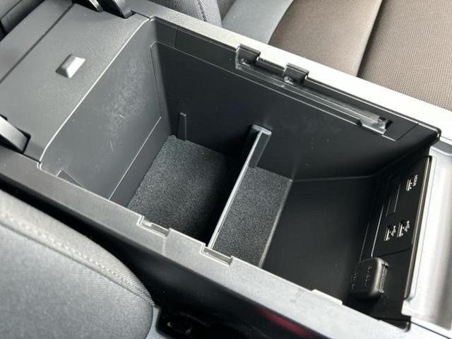 MAZDA3ファストバック 20Sプロアクティブツーリングセレクション 保証書/純正 SDナビ/衝突安全装置/シートヒーター 前席/360°ビューモニター/車線逸脱防止支援システム/ドライブレコーダー 前後/ヘッドランプ LED/Bluetooth接続/ETC 電動シート(32枚目)