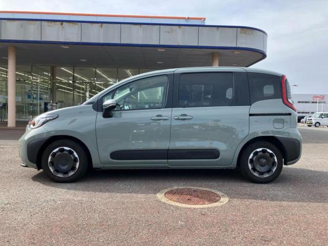 シエンタ Ｚ　保証書／ディスプレイオーディオ＋ナビ１０インチ／フリップダウンモニター／トヨタセーフティセンス／両側電動スライドドア／パノラミックビューモニター／車線逸脱防止支援システム　衝突被害軽減システム　禁煙車（2枚目）