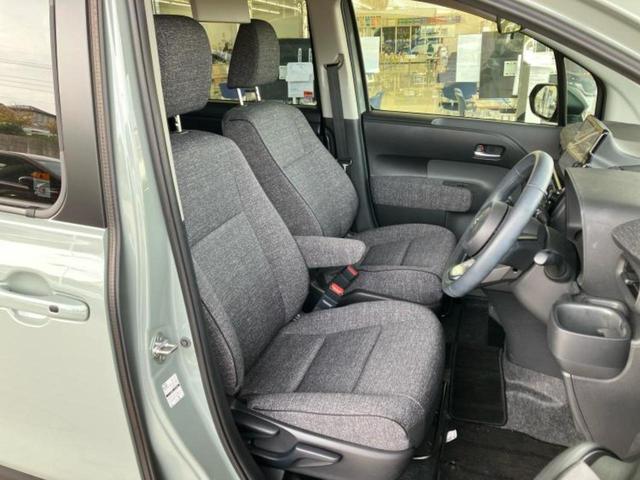 シエンタ Ｚ　保証書／ディスプレイオーディオ＋ナビ１０インチ／フリップダウンモニター／トヨタセーフティセンス／両側電動スライドドア／パノラミックビューモニター／車線逸脱防止支援システム　衝突被害軽減システム　禁煙車（4枚目）