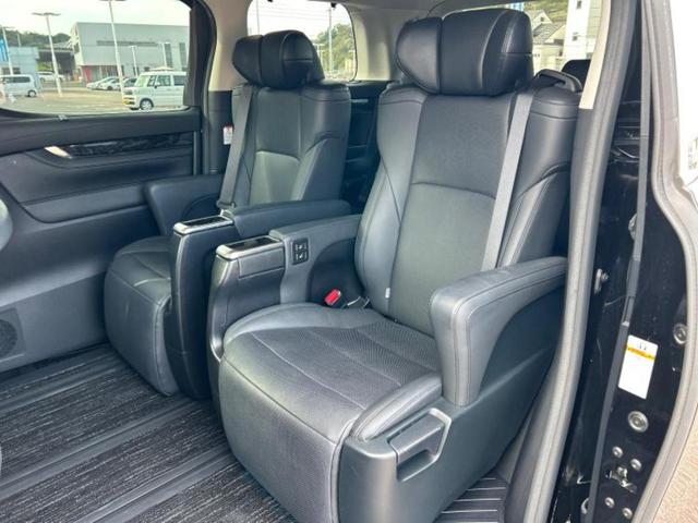 ヴェルファイア Z Gエディション サンルーフ/保証書/ディスプレイオーディオ+ナビ9インチ/フリップダウンモニター/両側電動スライドドア/シートエアコン/シート 合皮/電動バックドア/ヘッドランプ LED バックカメラ 後席モニター(8枚目)