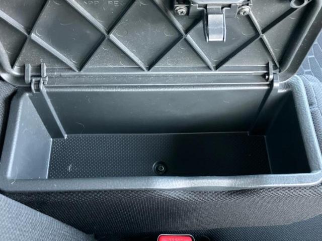 ウェイク Ｘ　新品タイヤ／社外　ナビ／電動スライドドア／ヘッドランプ　ＨＩＤ／Ｂｌｕｅｔｏｏｔｈ接続／ＥＴＣ／ＥＢＤ付ＡＢＳ／横滑り防止装置／アイドリングストップ／バックモニター／フルセグＴＶ／ＤＶＤ　バックカメラ（33枚目）
