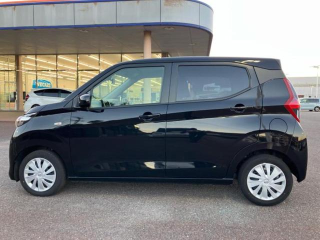 デイズ Ｓ　保証書／ＵＳＢジャック／アイドリングストップ／禁煙車／エアバッグ　運転席／エアバッグ　助手席／パワーウインドウ／パワーステアリング／オートライト／マニュアルエアコン／取扱説明書／パワードアロック（2枚目）