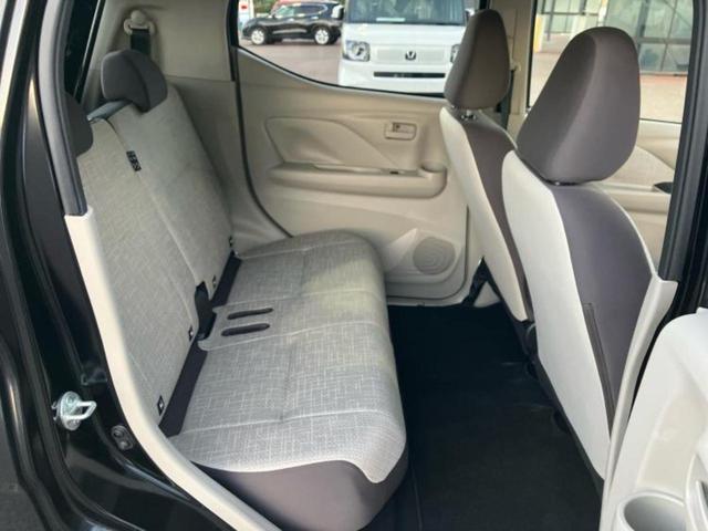 デイズ Ｓ　保証書／ＵＳＢジャック／アイドリングストップ／禁煙車／エアバッグ　運転席／エアバッグ　助手席／パワーウインドウ／パワーステアリング／オートライト／マニュアルエアコン／取扱説明書／パワードアロック（5枚目）