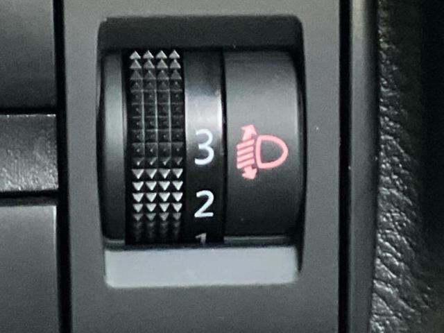 デイズ Ｓ　保証書／ＵＳＢジャック／アイドリングストップ／禁煙車／エアバッグ　運転席／エアバッグ　助手席／パワーウインドウ／パワーステアリング／オートライト／マニュアルエアコン／取扱説明書／パワードアロック（17枚目）