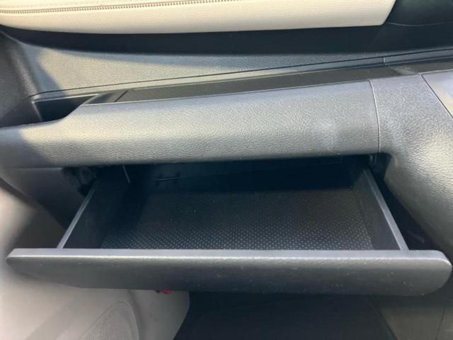 デイズ Ｓ　保証書／ＵＳＢジャック／アイドリングストップ／禁煙車／エアバッグ　運転席／エアバッグ　助手席／パワーウインドウ／パワーステアリング／オートライト／マニュアルエアコン／取扱説明書／パワードアロック（28枚目）